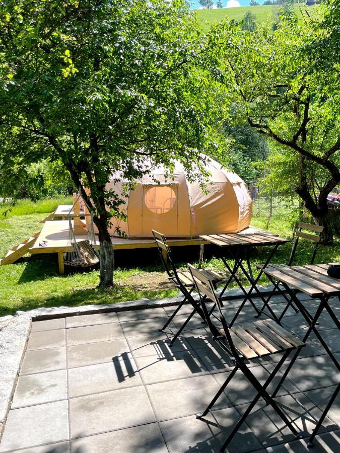 Отель Flore'S Garden Glamping Бран Экстерьер фото
