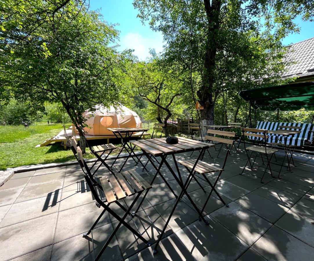Отель Flore'S Garden Glamping Бран Экстерьер фото