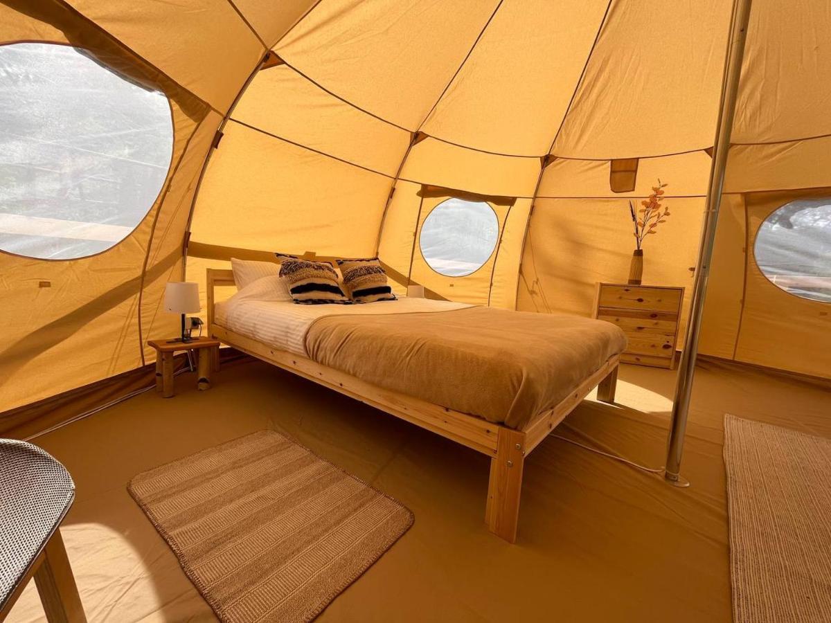 Отель Flore'S Garden Glamping Бран Экстерьер фото